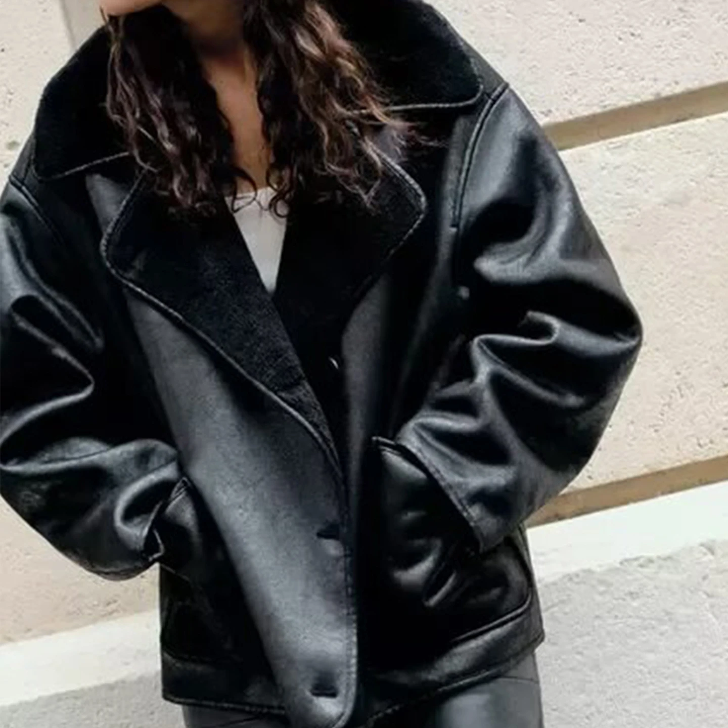 Z 2025 Nuevo abrigo de mujer Faion acolchado Jaet de piel de dos tonos con temperamento personal intercomado para mujer