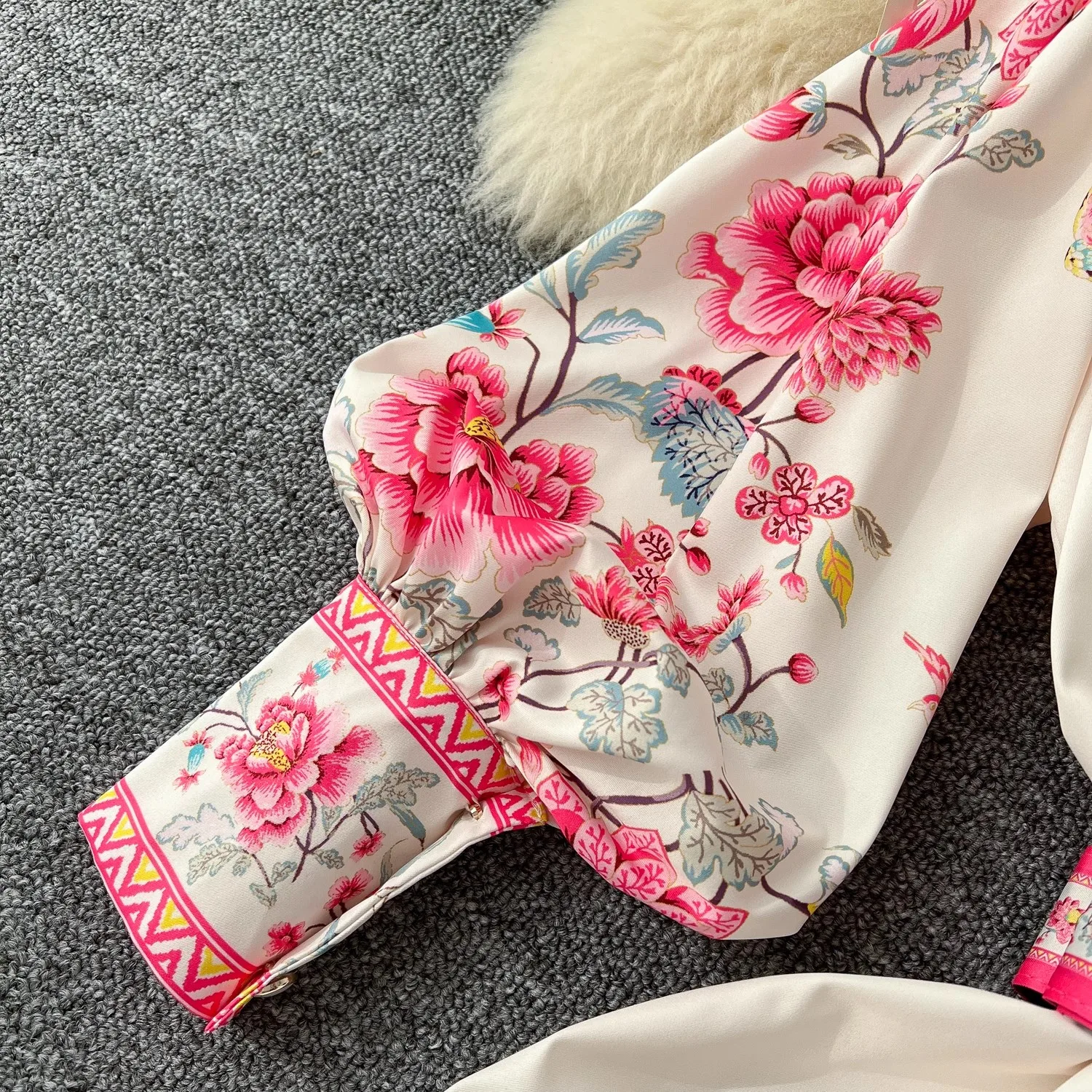 Vacanza estiva Boho Splendido fiore Maxi abito da donna con scollo a V manica a lanterna stampa floreale cintura monopetto abiti lunghi da festa