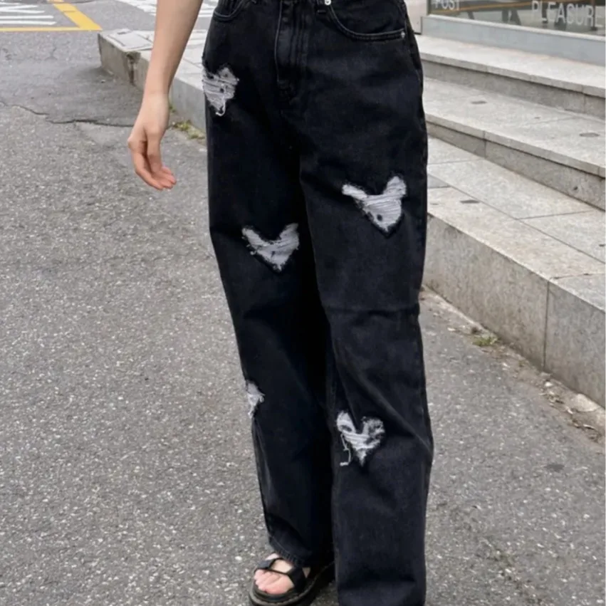 High Waist Draped Black Wide Leg Jeans Women's Casual Straight Leg Jeans Heart Patch Denim Pants Spring Autumn Cotton Jeans