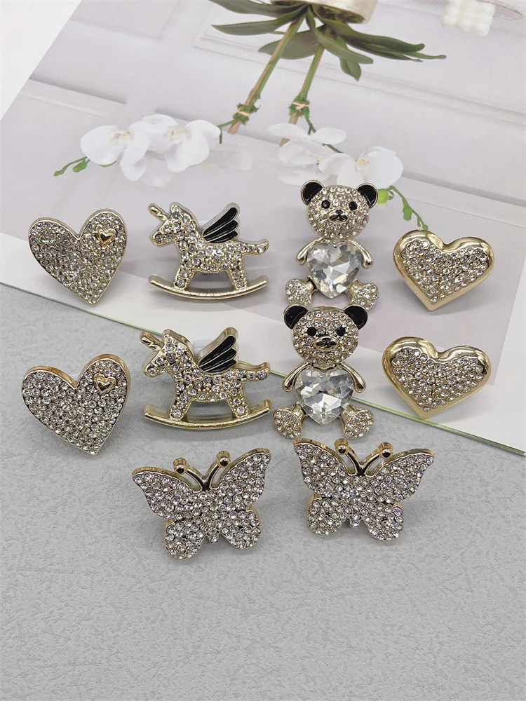 2PCS Schmetterling Bär Schnürsenkel Charms DIY Dekorationen Bling Pferd Schnürsenkel Schnalle Zubehör Abnehmbare Herzförmige Schuh Clips – Detail 1