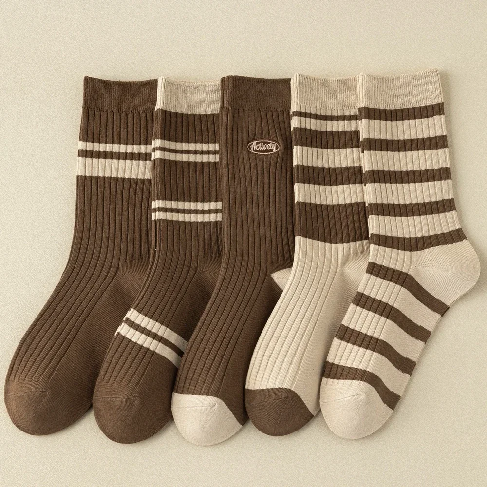 5 Pairs Retro Women Socks Autumn Winter Striped Middle Tube Cotton Socks High Quality Vintage Thick Socks Brown