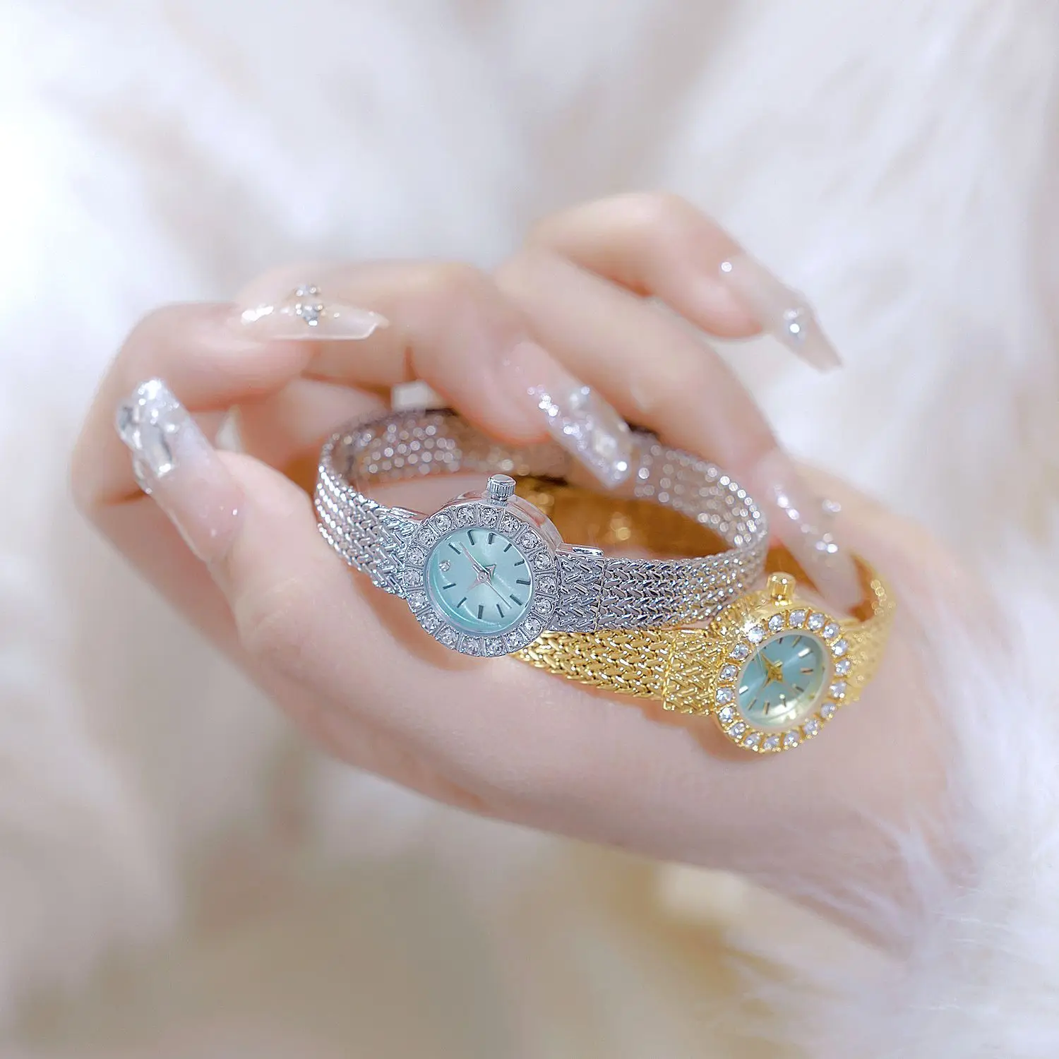 Luxury Brand Gold Steel Strip Sea Blue Rhinestone Dial Quartz Watch for Women's New Year Gift
