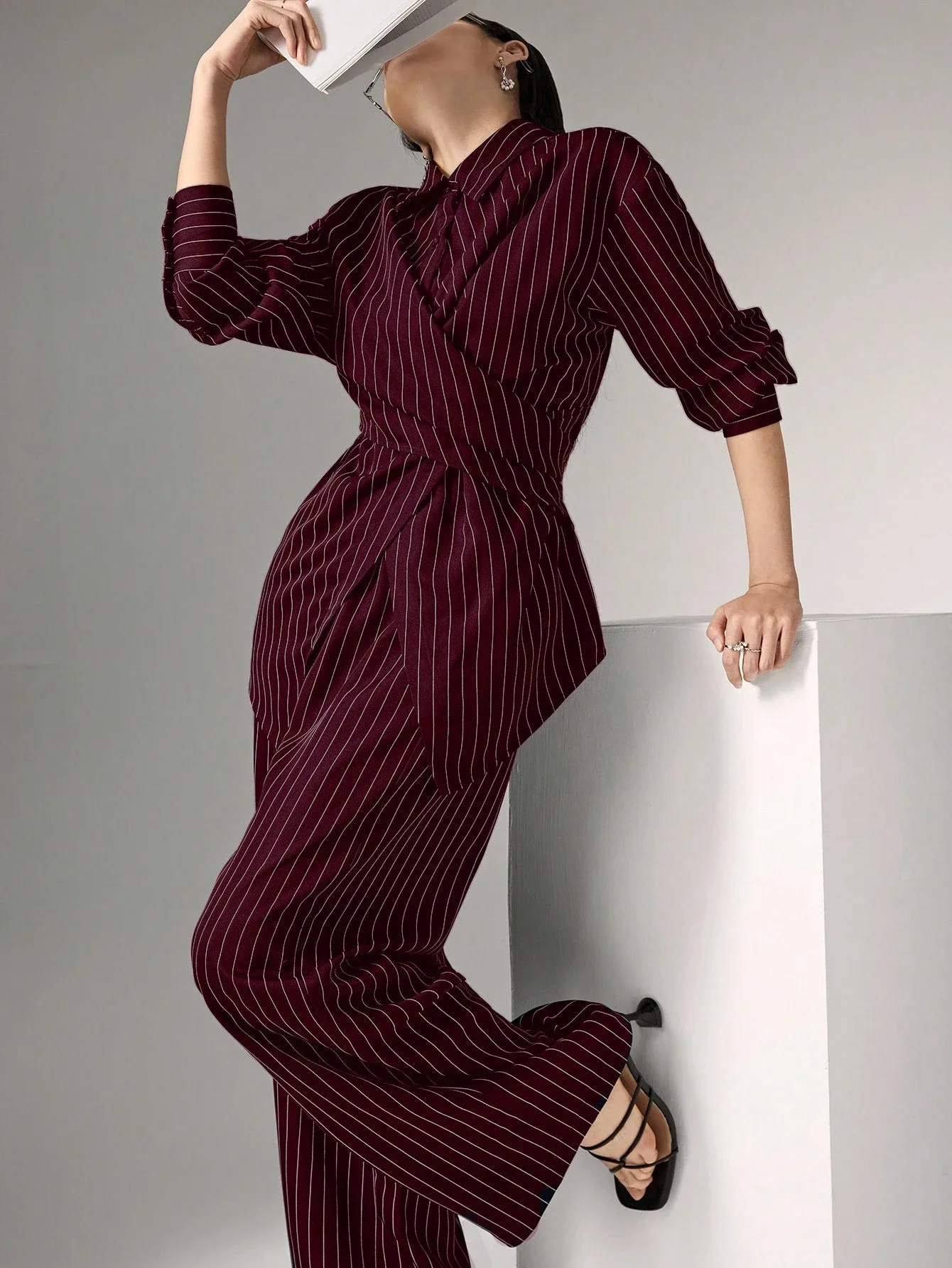 

Женский комплект из полосатой рубашки с завязками на талии и широких брюк в корейском ретро-стиле