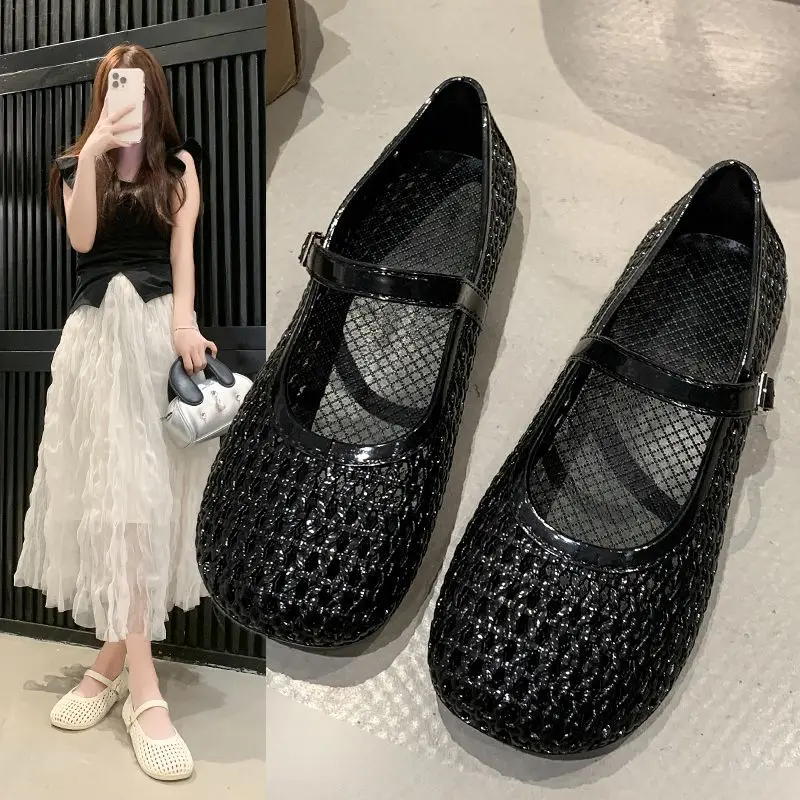 

New Summer Closed Toe Mary Janes Flats Woman Casual Outwear Fashion Transparent Jelly Sandals