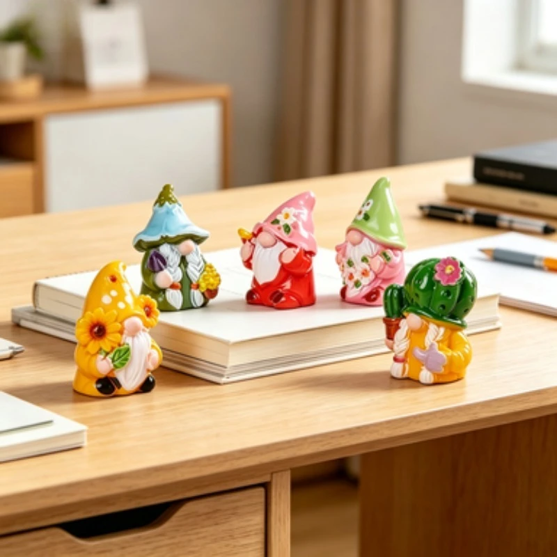Mini 6Pcs Gnome Figurines Resin Crafts Micro Landscape Ornaments Car Desktop Lawn Decor Elf Bonsai DIY Christmas Decorations