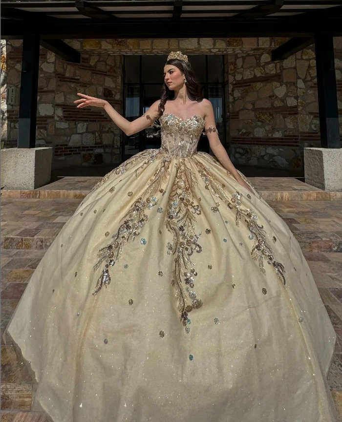 Vestido de quinceañera de princesa Noble, tul champán, Apliques de encaje, cuentas de cristal, purpurina, escote en forma de corazón, vestidos de baile personalizados, 2025