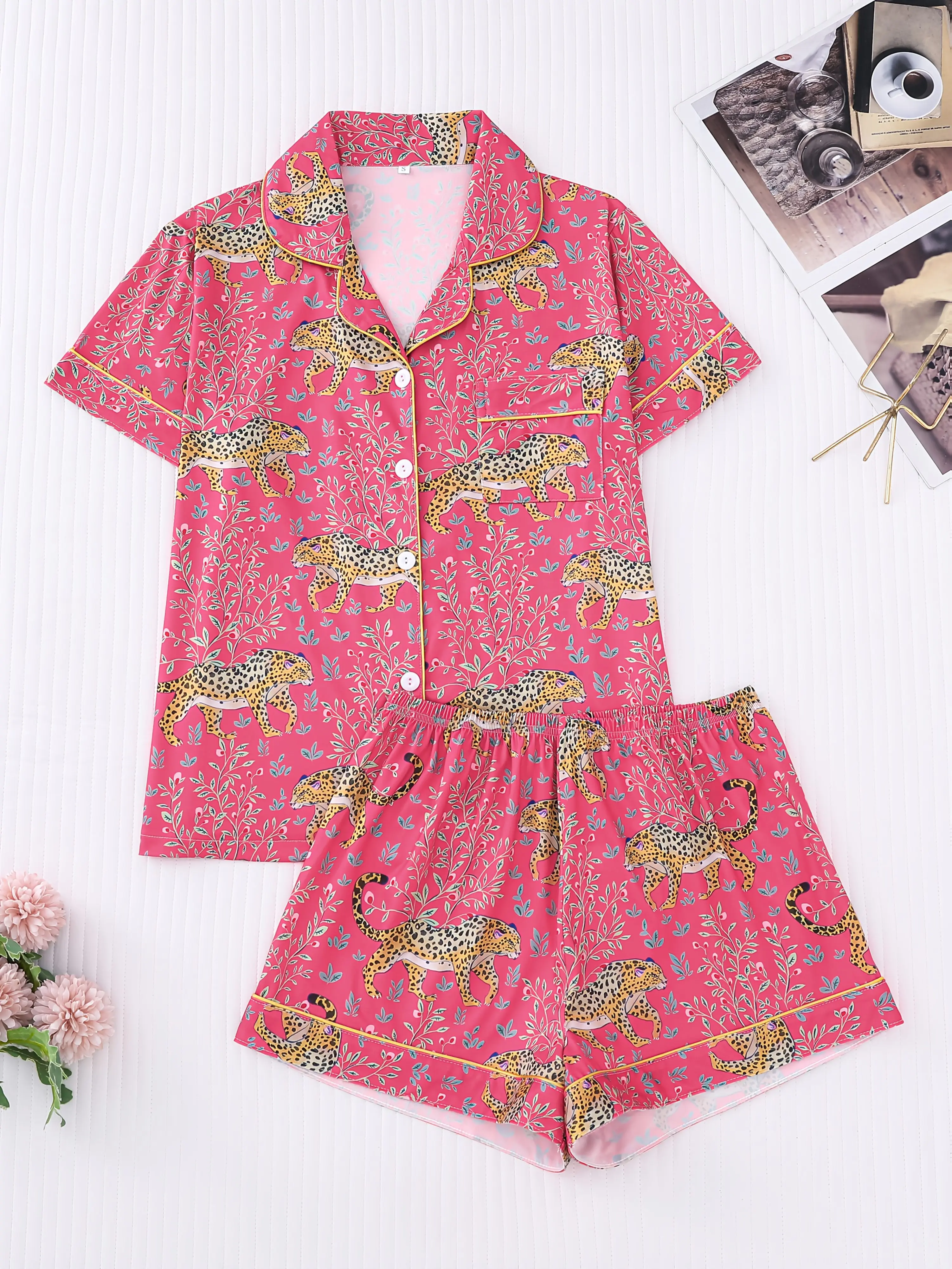 

Cheetah spot print pajama set for ladies comfortable short sleeve lapel top and loose shorts for ladies loungewear