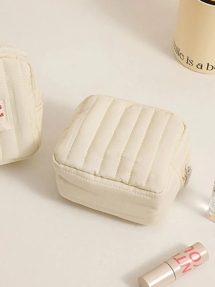 Koreanische Quadratische Kleine Kosmetiktasche für Studenten, Kleine Kopfhörertasche, Mädchen-Geldbörse, Tragbare Lippenstift-Aufbewahrungstasche – Detail 6