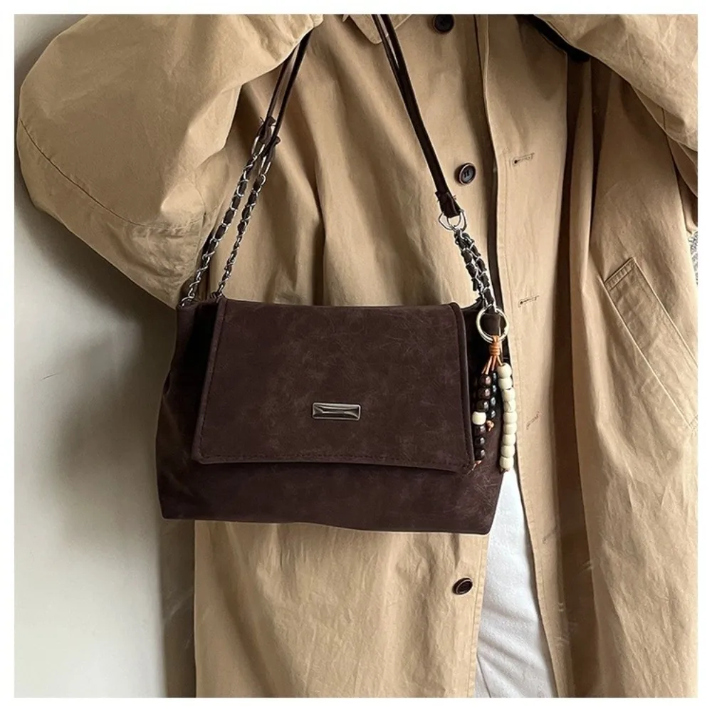 Vintage Ketten-Schultertasche aus Leder mit Großer Kapazität Crossbody-Tasche Tragetasche für Reisen – Detail 10