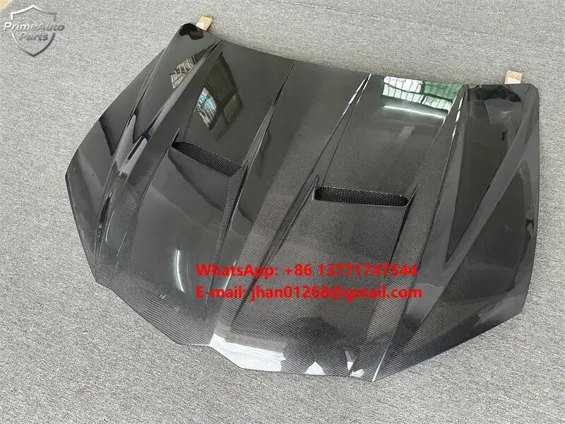 High Quality Car Engine Hood Suitable for Lamborghin i Urus Carbon Fiber Engine Hood