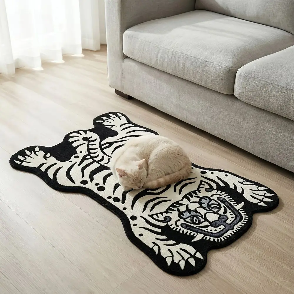 VIKAMA Special-Shaped Tiger Pattern Carpet Bedside Rug For The Bedroom Cool And Easy To Clean Coffee Table Pad For Home Decor