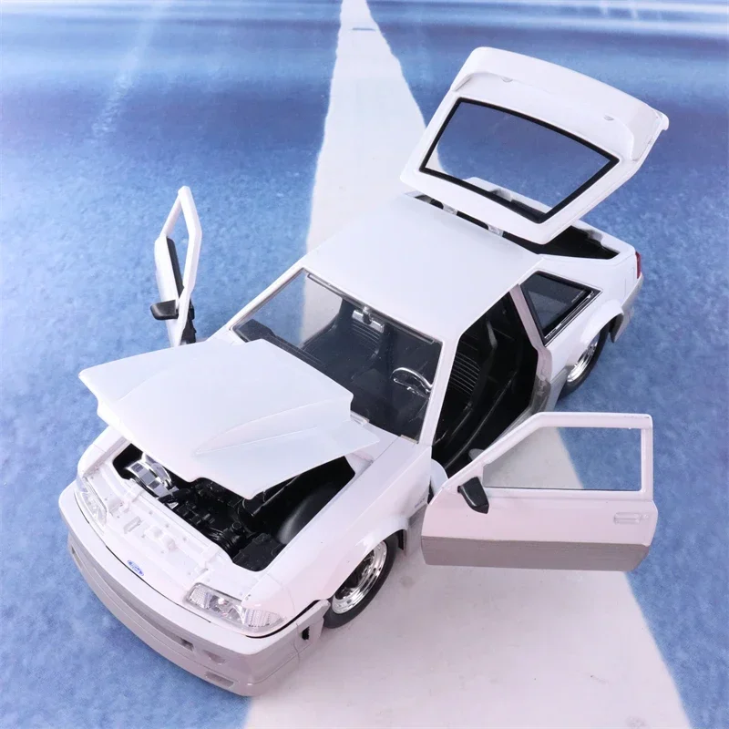 Jada 1:24 1989 Ford Mustang GT wysoka symulacja odlewu modelu samochodu ze stopu metalowy samochód prezenty dla dzieci kolekcja zabawek J222