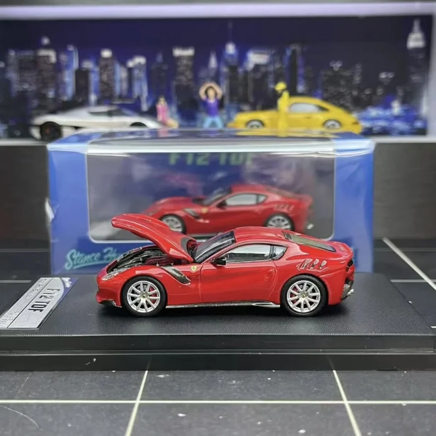 Diecast STANCEHUNTERS 1:64 Scale Ferrari F12 TDF Ferrari Open Cover Alloy Car Model Collectible Gift Souvenir Display Ornament