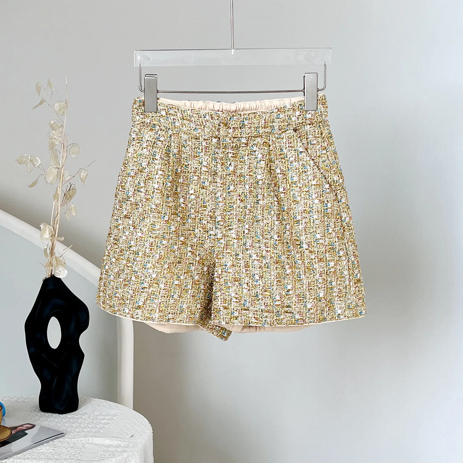 

​​Loose Fit Tweed Shorts Women's Casual Elastic Waist Gold Glitter Thread Baggy Style​​