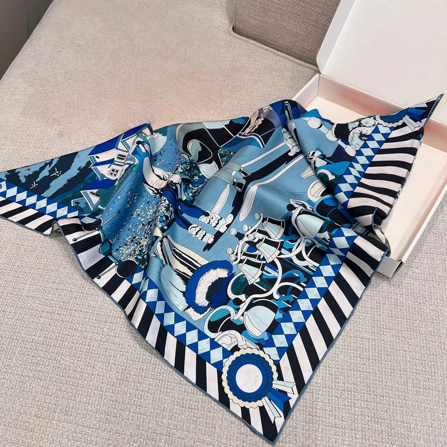 

Spring/Summer Versatile Women's Silk Scarf Fashionable Vintage Double-Sided Printed Silk Scarf Colorful Utopia Shawl/Headscarf