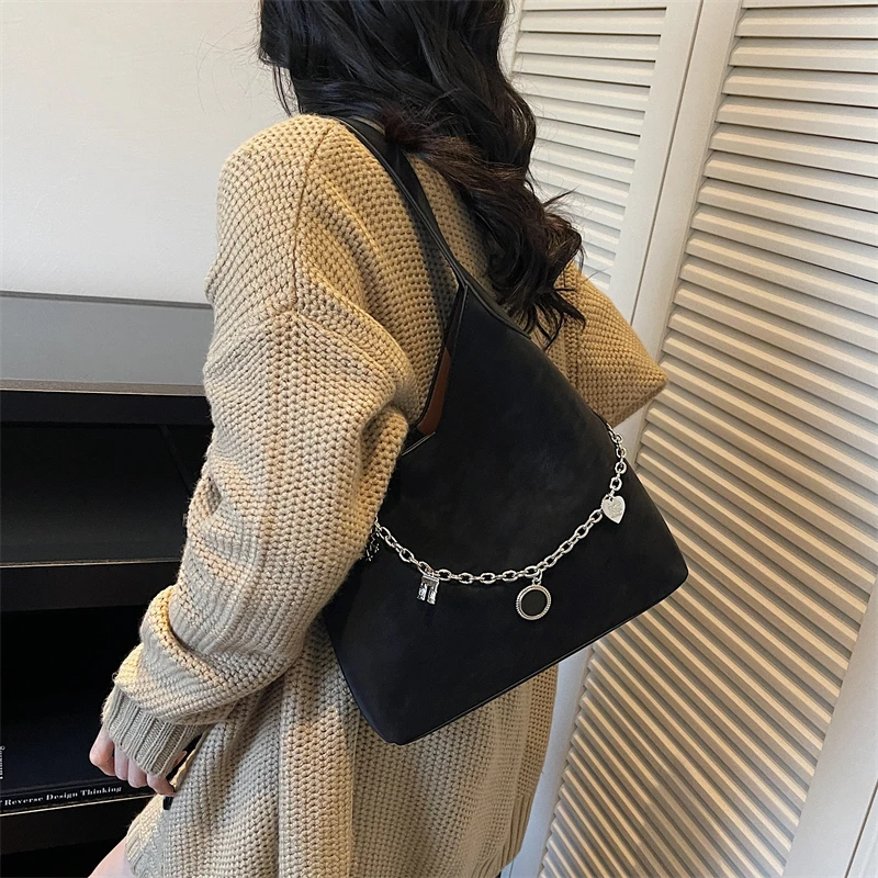 simple-luxury-classic-diaper-bags-for-ladies-parisian-chic-messenger-bag-high-end-crossbody-bag-fashionable-tote-bag-elegant