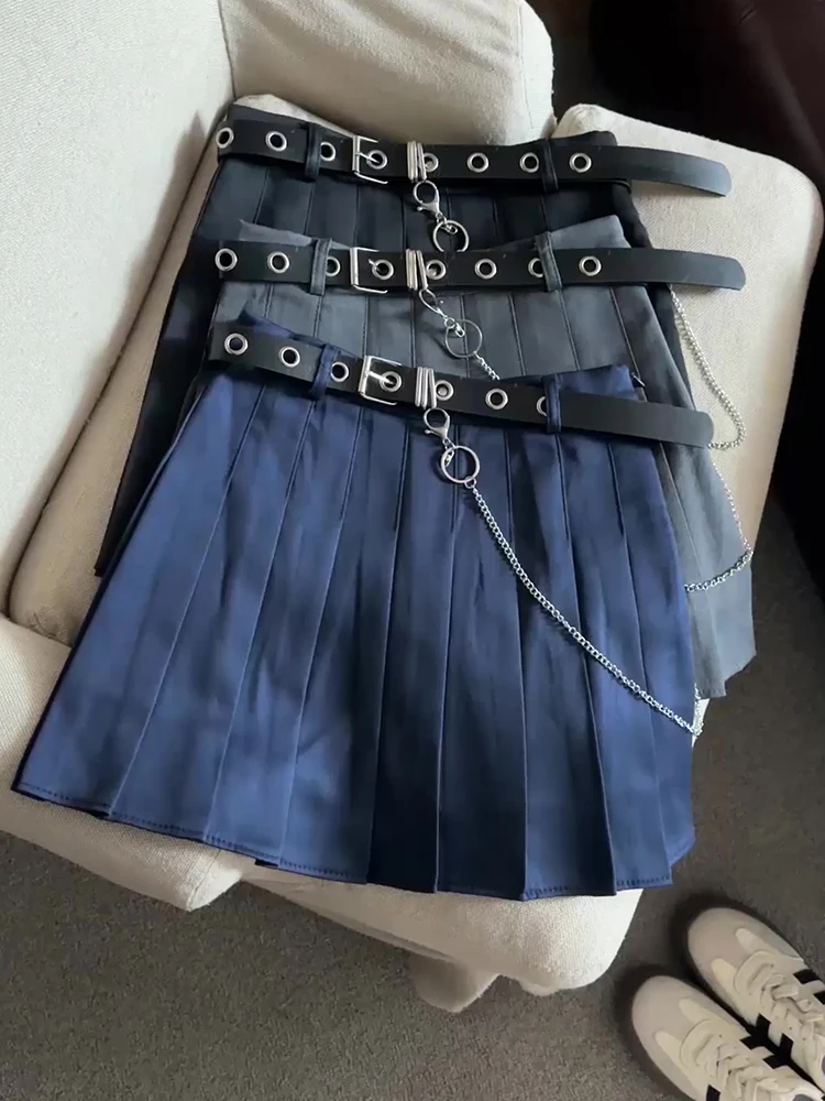 

Новая женская плиссированная юбка в стиле панк с цепочкой и женским дизайном, короткая юбка А-силуэта с высокой талией Y2K, полуюбка 2025 г.