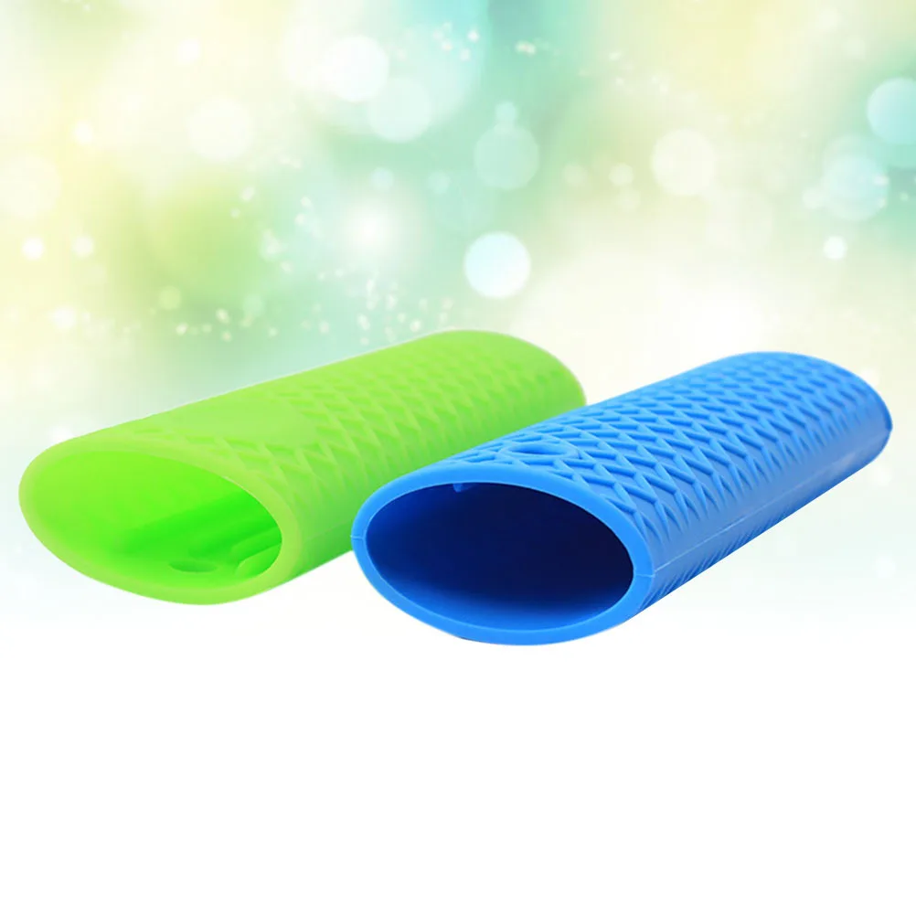 

2pcs Silicone Pan Handle Cover Anti-Scald Skid Resistance Handle Cover for Home Restaurant Hotel (Random Color)