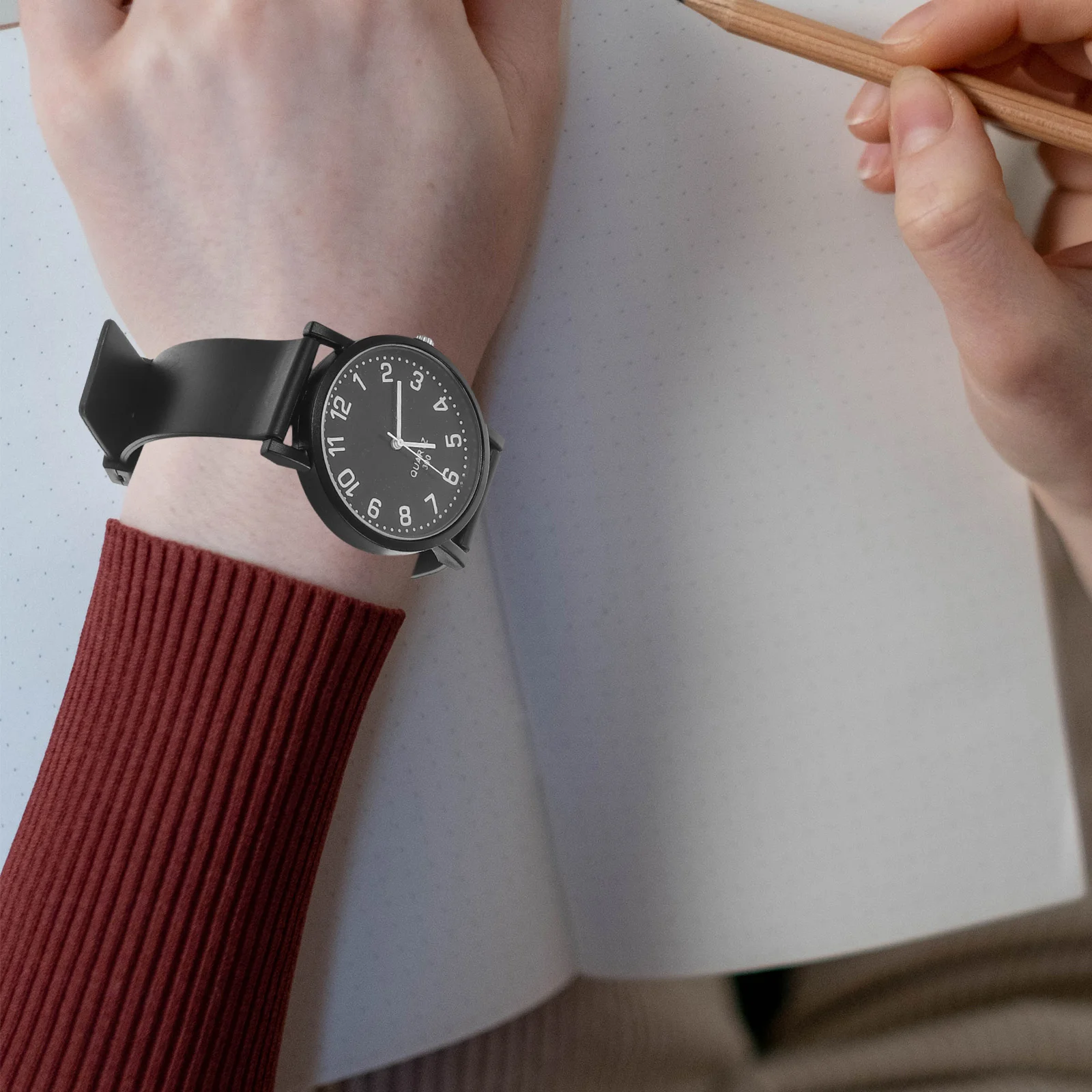 

Retro Quartz Wrist Watch Adjustable Silicone Band Simple Design Student Gift Durable Professional Student Watch