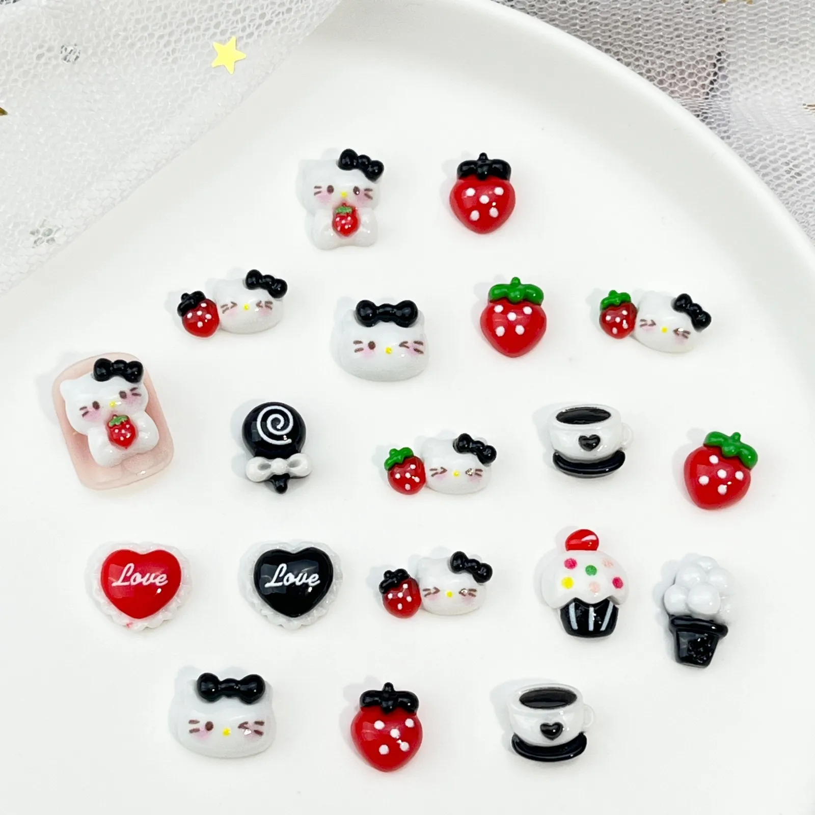 

20Pcs Cute 3D Heart KT Cat Nail Cone Nail Decor Strawberry Kitty Cartoon DIY Nail Accessories