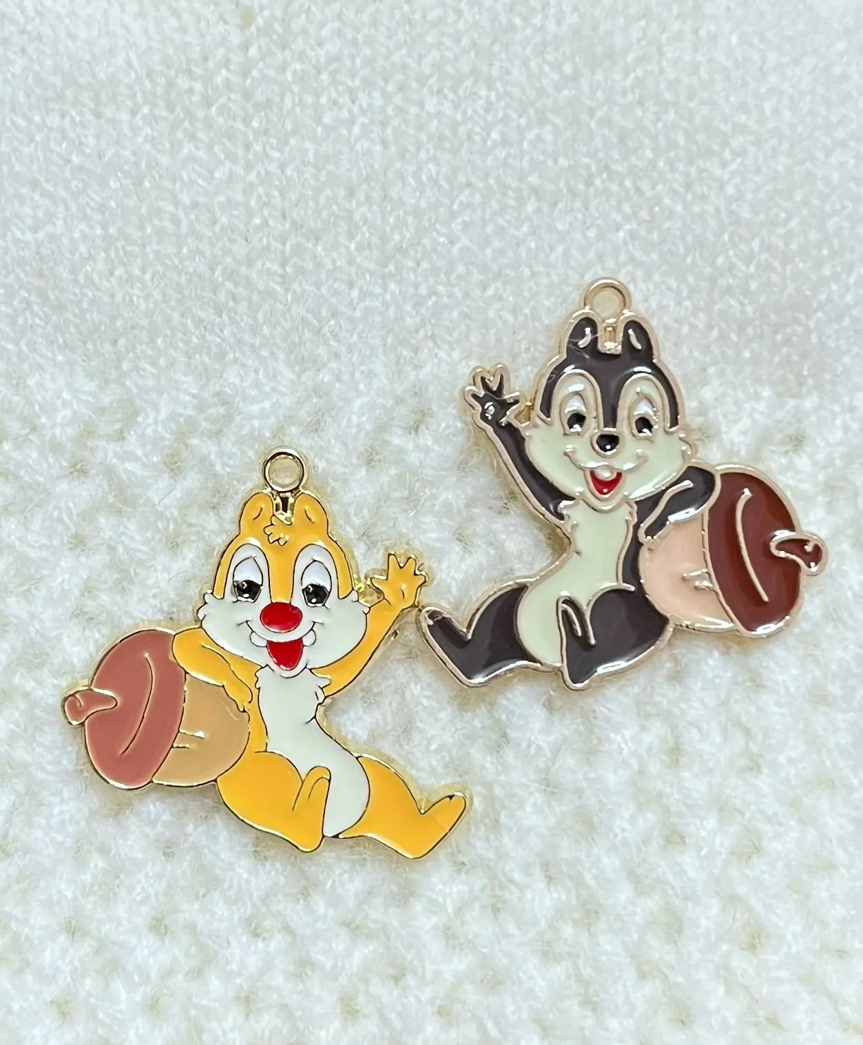 10 Uds. De pendientes colgantes de Metal de dibujos animados de Disney Chip & Dale, pulsera, collar, manualidades hechas a mano, accesorios