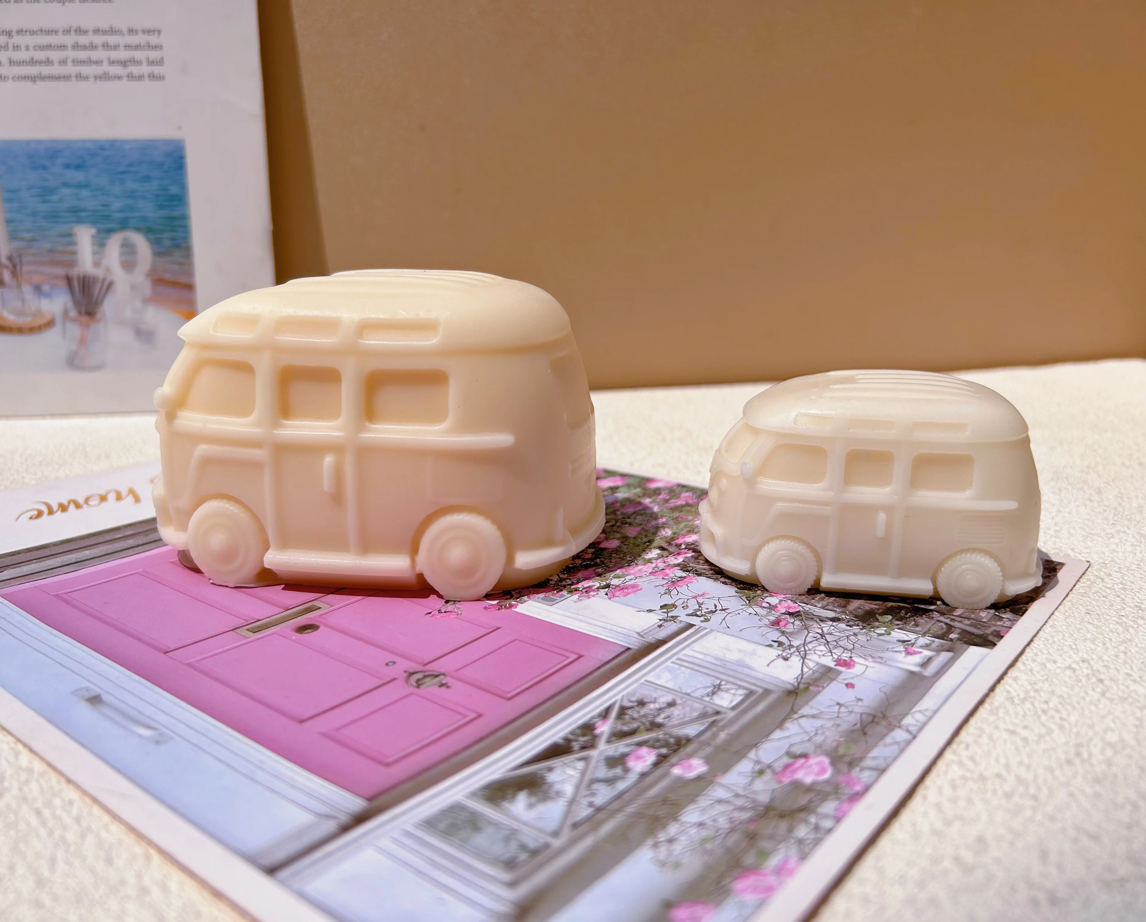 Large 12CM Kombi Camping Bus Silicone Candle Mold 3D Cute Retro Car Gypsum Silicone Mold Handmade Chocolate Cake Baking Tool Gif