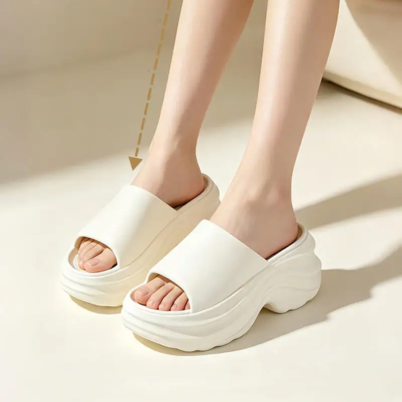 Comfort Thick Bottom Non Slip Beach Slippers Women Summer 2026 Soft EVA Platform Wedge Heel Sandals Woman Height Increase Shoes