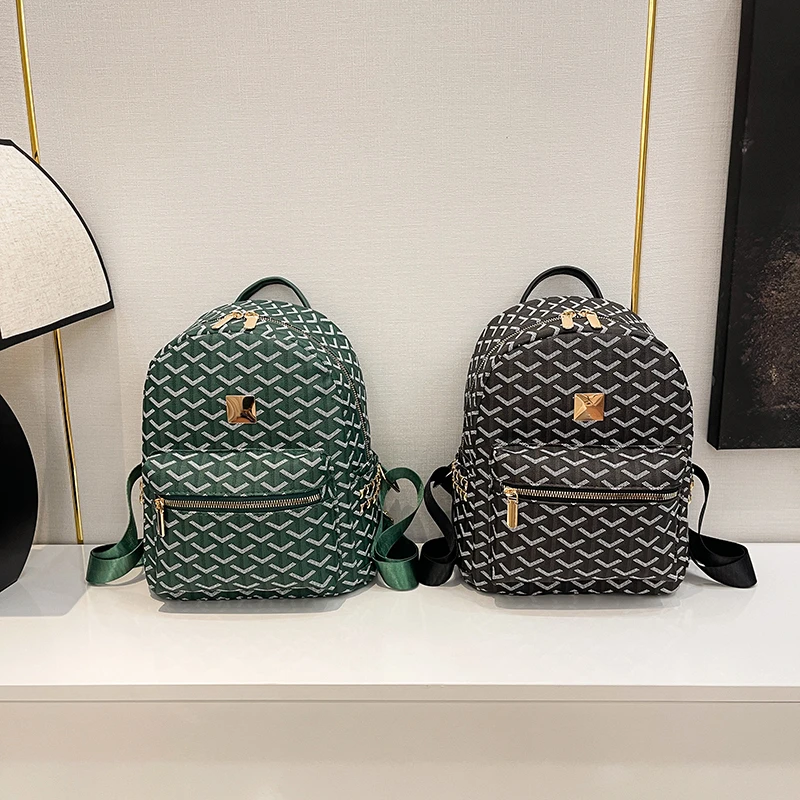 

Spacious Tote Bags Women's Fashion In Durable Leather With Inner Compartments Perfect For Work And Weekend Outings