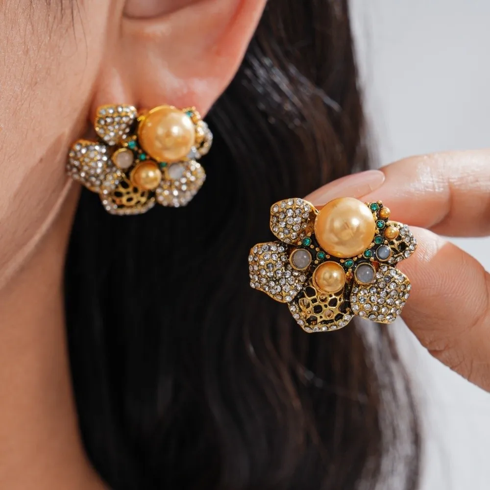 1 Pair Silver-Tone Flower Pearl Earring Rhinestone Embellishment Flower Shape Vintage Stud Earring Stud Post Pearl Embellishment