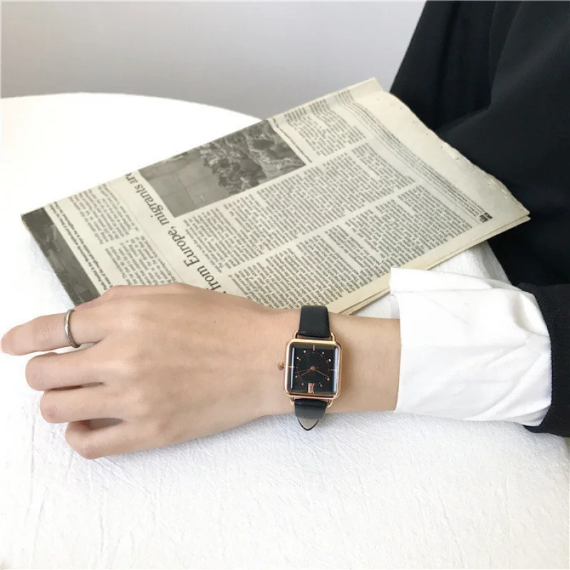 Nicheinsreloj cuadrado para mujer mayor, diseño Simple elegante y de moda, reloj de estudiante Retro coreano