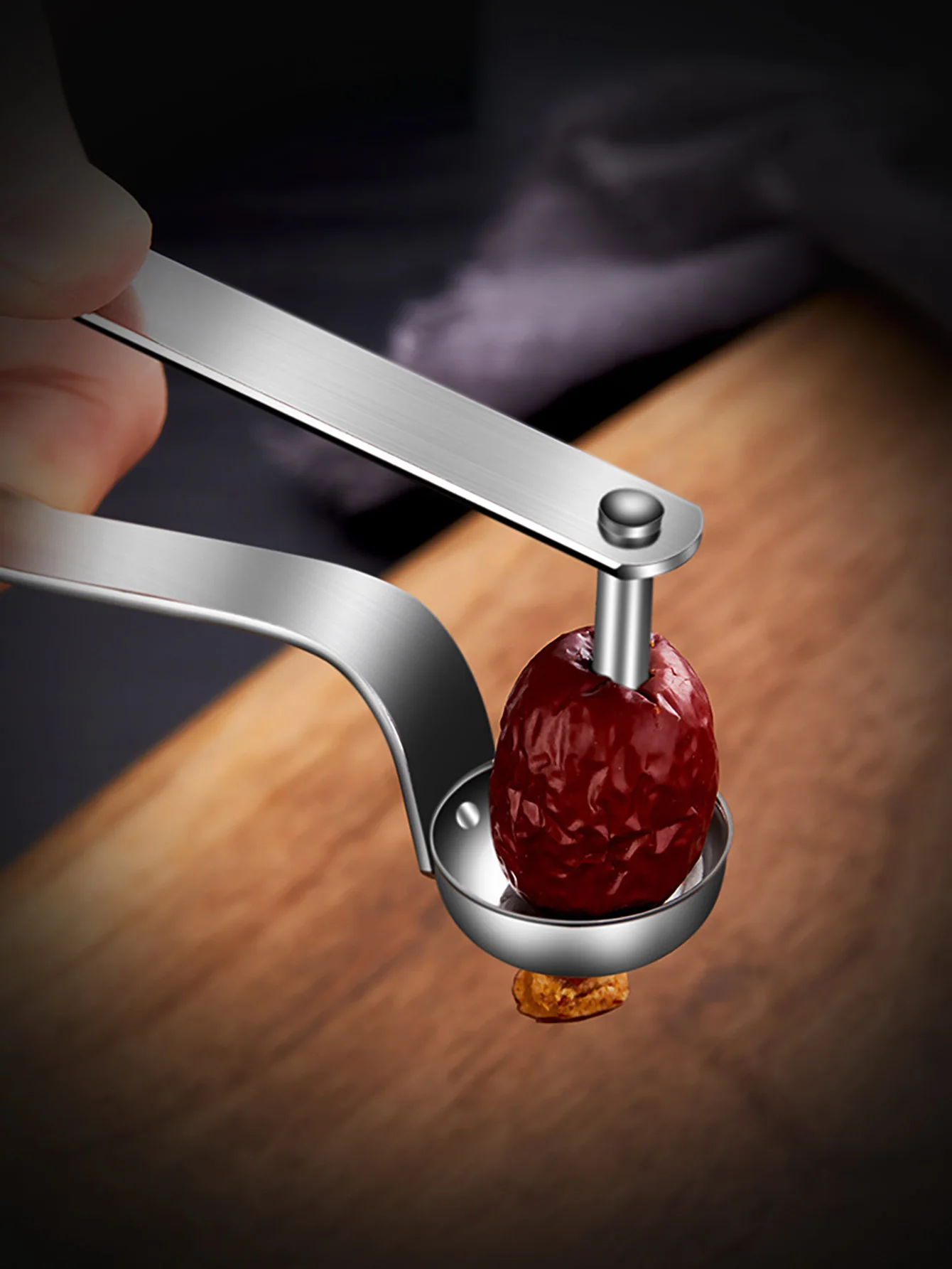 Manual Date Pitting Tool Jujube Corer Kitchen Gadget for Effortless Deseeding Red Dates Cherries & More - Fruit Pitting Device