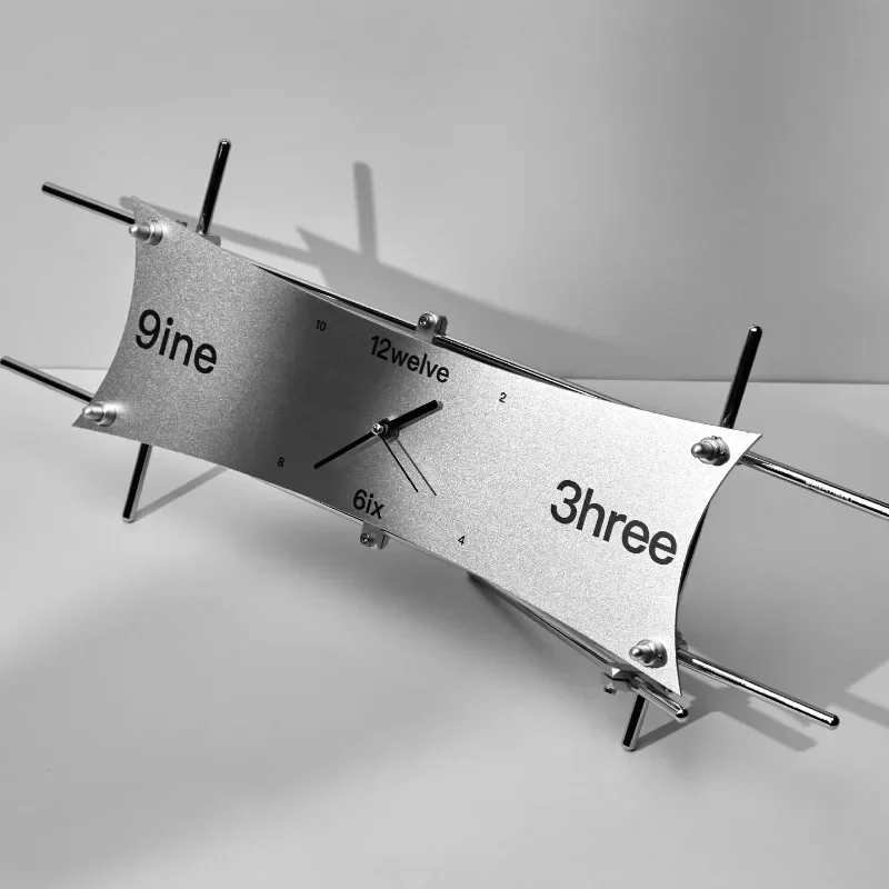 

Optical axis clock Metal kite clock, modern industrial medieval