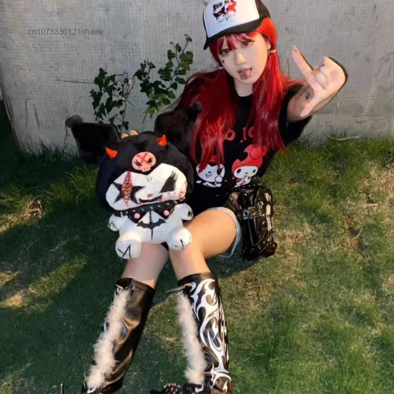 Sanrio Kuromi Melody zaino da donna scuro disegnato a mano Y2k Street Gothic Spicy Girl peluche zaino American Punk divertente borsa a tracolla