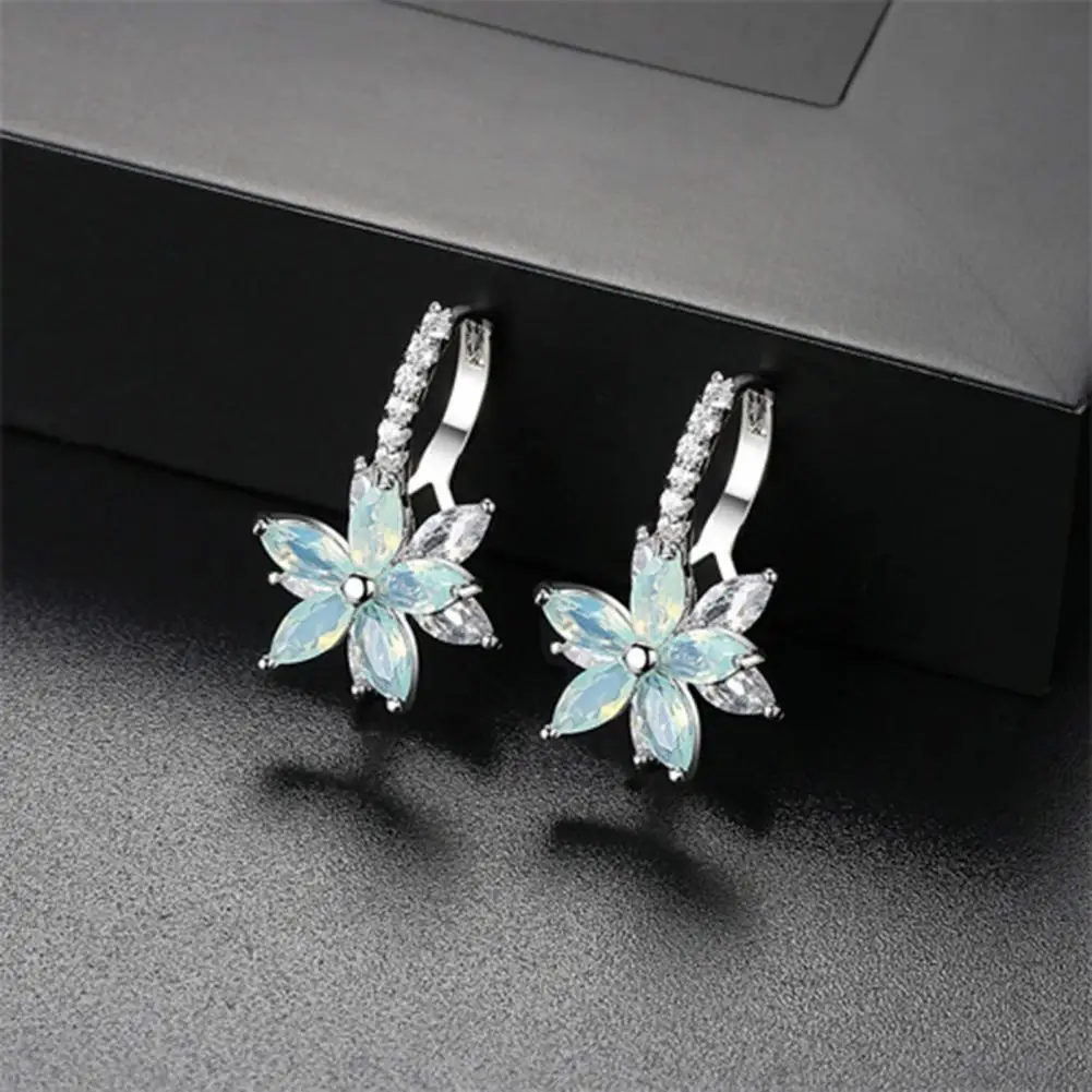 Cute Romantic Clear Stone Flower Shape Simple Green Hoop Earrings Fashion Cubic Zirconia Hoops for Women Party