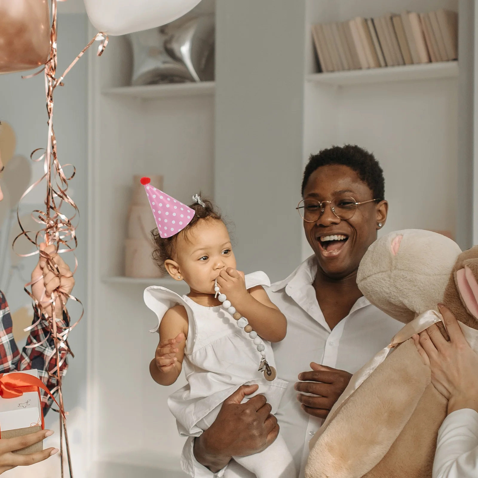 

33Pcs Crown Paper Cone Party Hats Birthday Hats for Festivals Christmas Graduation Photo Props Birthday Hat