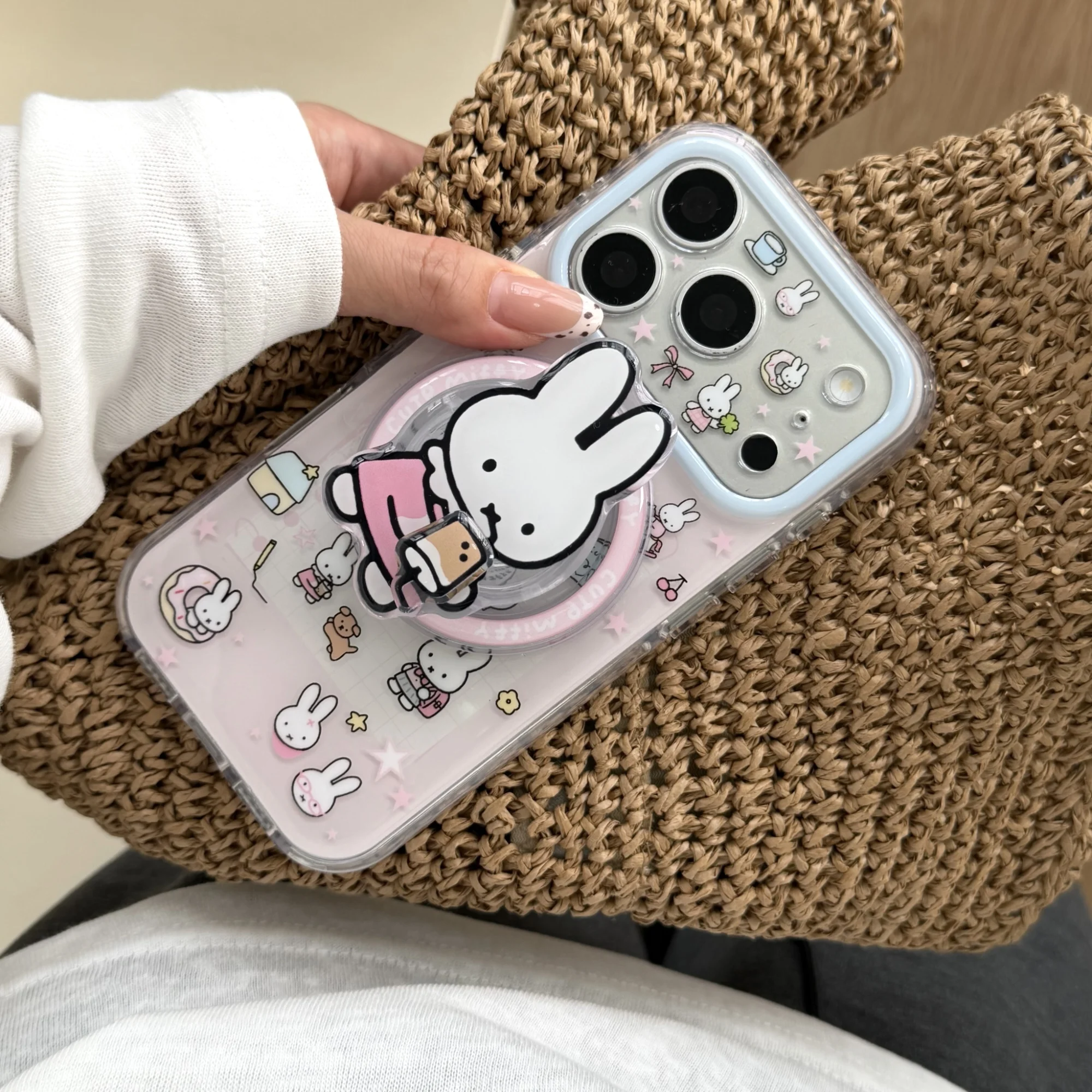 Urocze, różowe etui na telefon z motywem króliczka Miffy, z magnetycznym uchwytem, do iPhone 15, 16, 17, 16 Pro Max, 18 Pro, z funkcją podstawki Magsafe, w stylu kawaii. — zdjęcie produktu 5