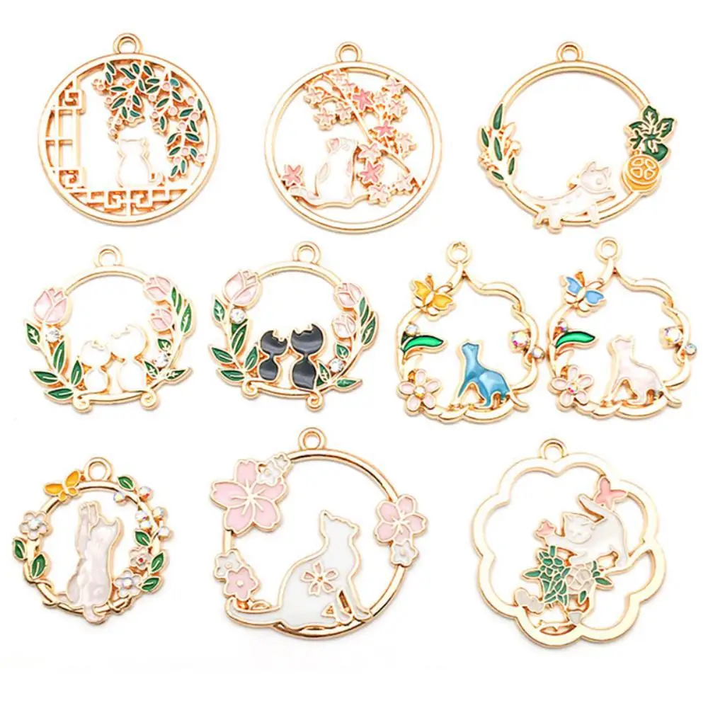 10szt KC Gold Alloy Pendants Flat Round Enamel Charms With Flower Cat Charms Golden Medium Hollow Pendant For DIY Jewelry Making