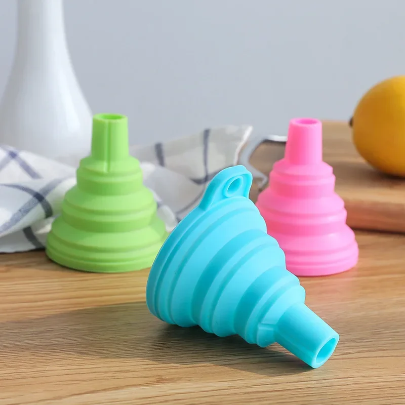 Kitchen Funnel Set, Kitchen Gadget Accessories Foldable Silicone Foldable Funnel for Filling Water Bottles With Liquid Transfer - Detail 1