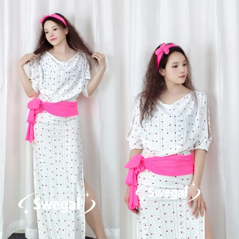 

Customized Belly Dancewear White Bottom Red Heart Hole Cotton Swamp Collar Robe Four Piece Set Non Waist Stretching Shabby Folk
