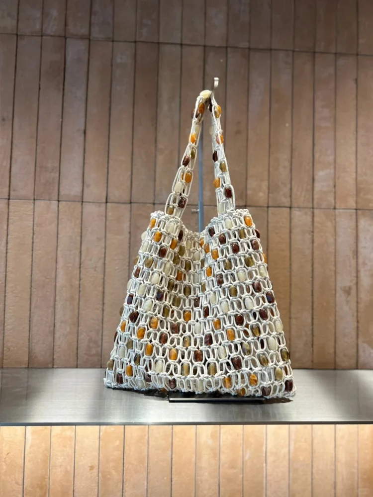 

2025 Spring Summer New Woven Contrasting Design Bead Bag Fashionable Large Capacity Handheld Shopping Bags