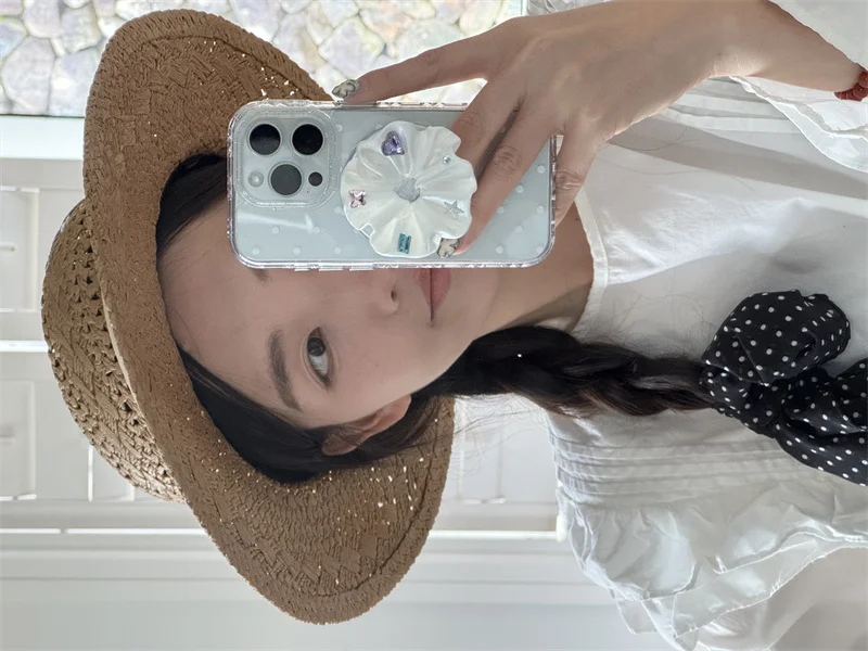 

Cute White Flower For MagSafe Phone Case For iPhone 15 16 17 Pro Max INS Aesthetic Clear With Polka Dot Grip Protective Cover