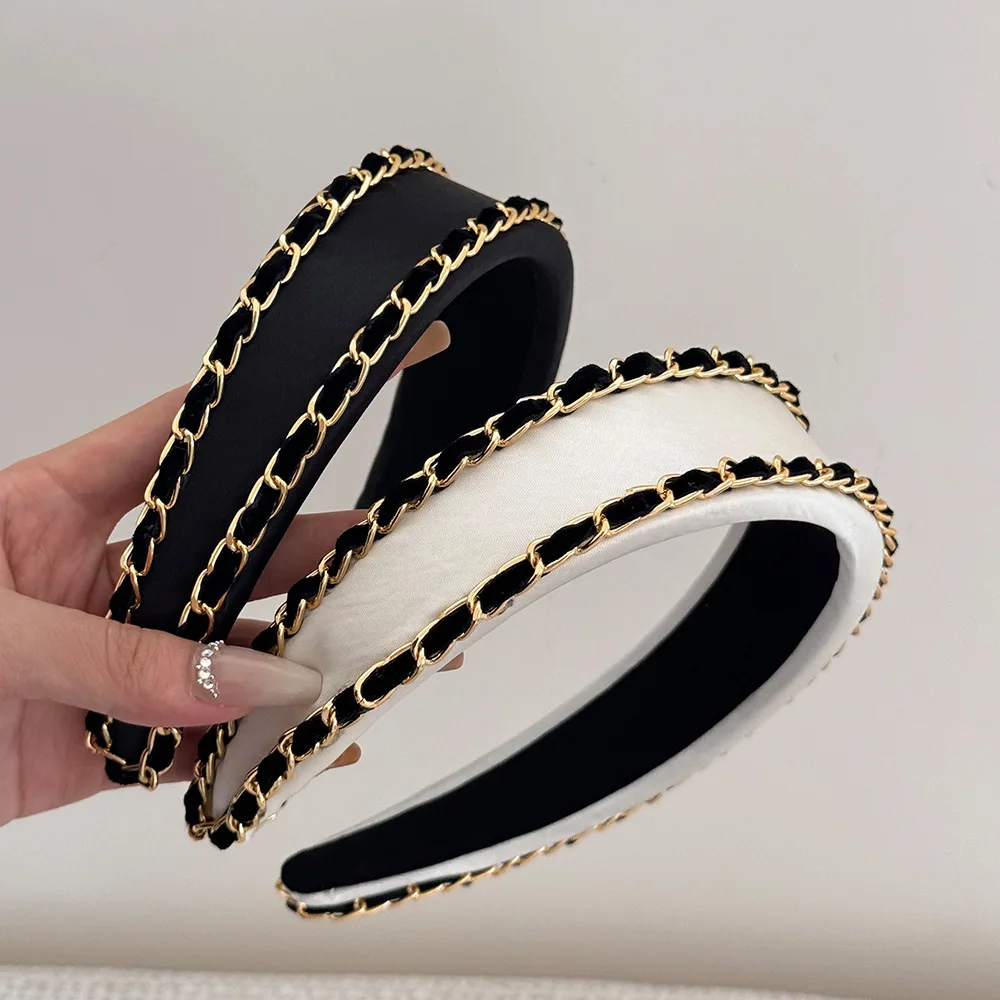 

2026 Luxury Padded Headband With Gold Chain Trim Black And White High-end Fabric Paris Classic Brand Headwear Hairband For Party