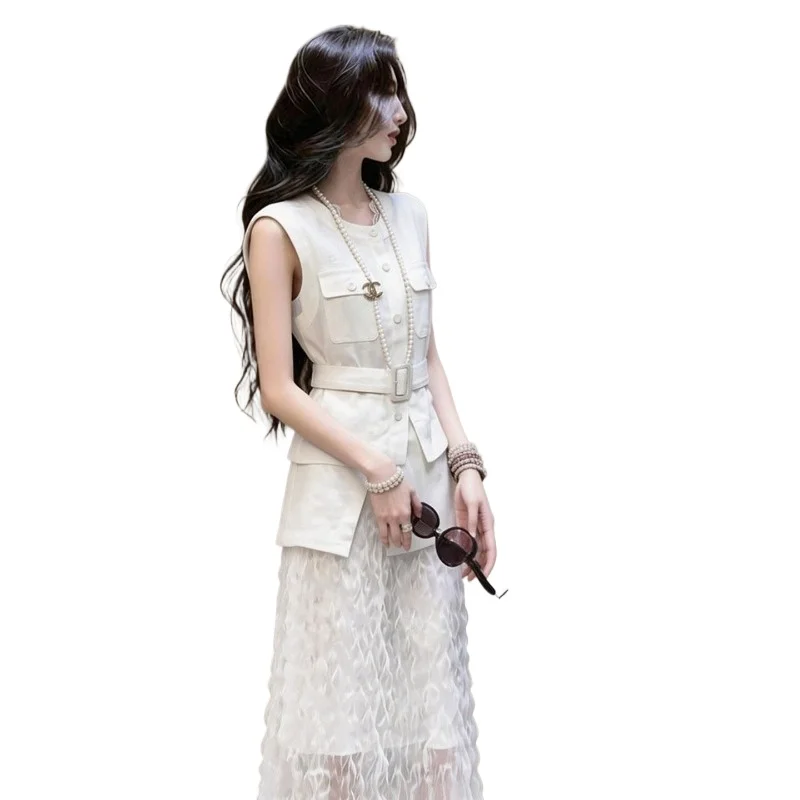 New Product in The Summer of 2026, New Light Luxury, High-end and Thin, Small Fragrant Style, White Linen Vest Suit, Skirt Girl