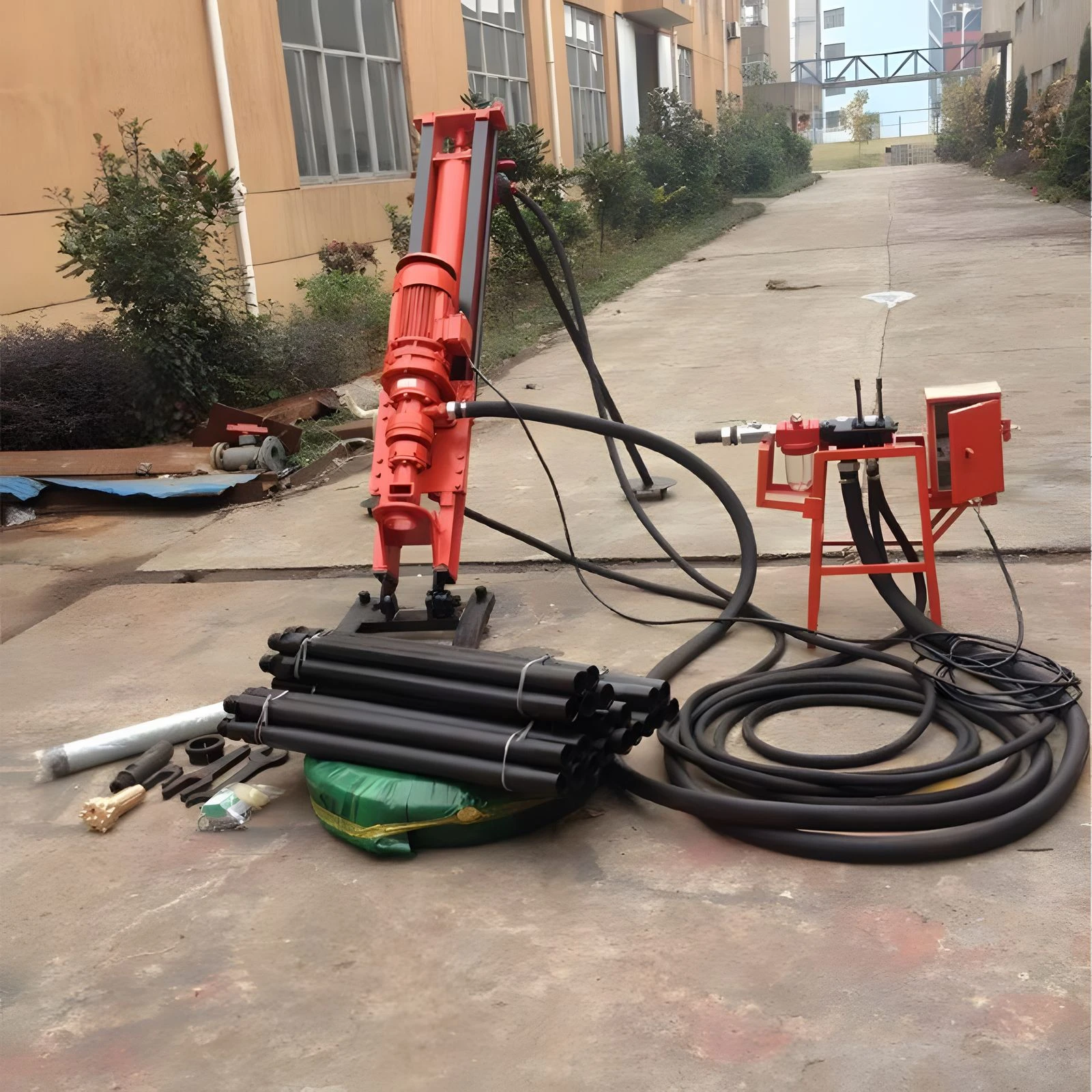 Reliable Portable 380V Electric Motor YGD 100 DTH Drill Machine 25m Depth Quarry Blasting Water Well Shallow Drilling