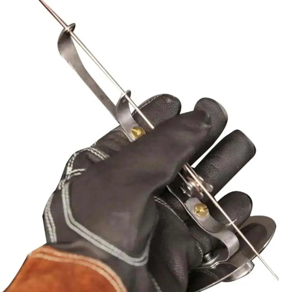 alimentador-de-fio-tig-com-Angulo-ajustavel-escudo-termico-resistente-ao-calor-ferramenta-de-soldagem-com-construcao-em-liga-e-base-magnetica