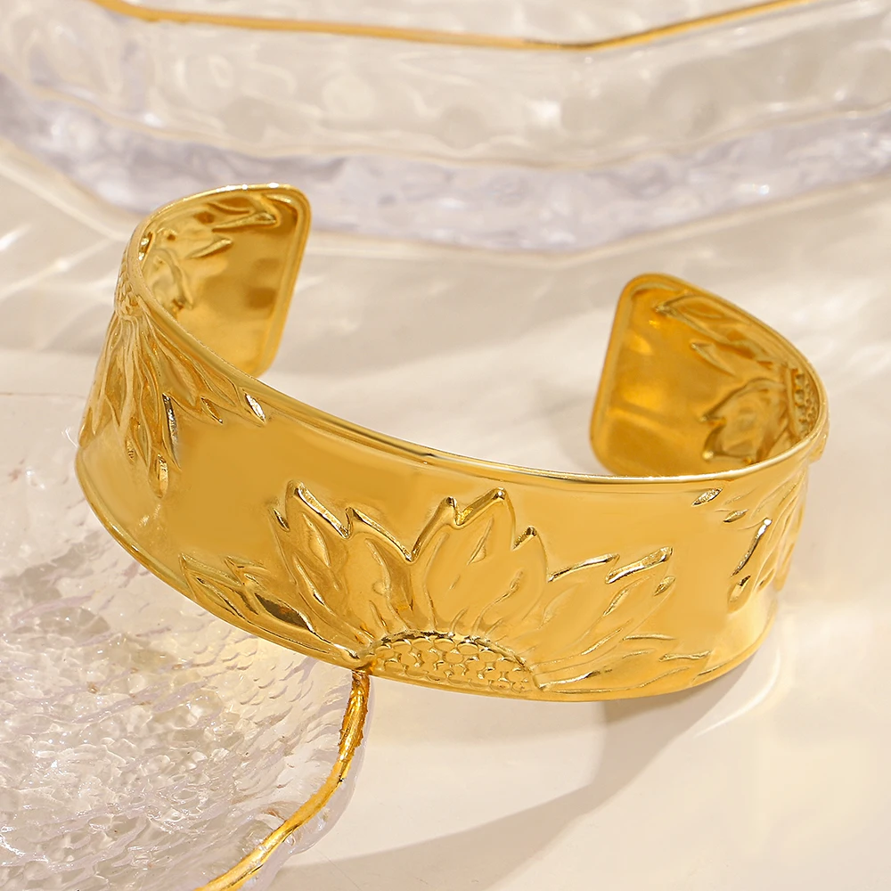 

Freetry Vintage Stainless Steel Open Wide Bangle Bracelet for Women Trendy Sunflower Charm Bangles Wristband Waterproof Jewelry