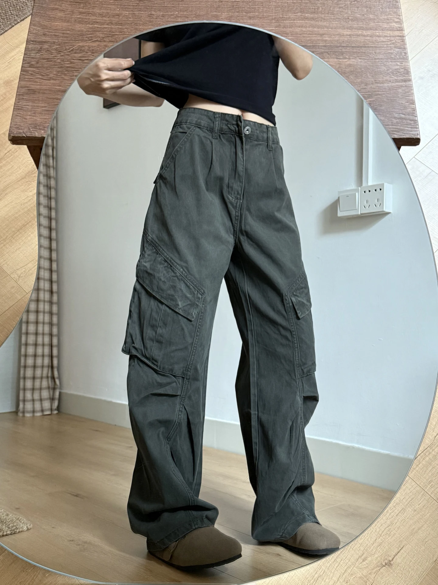 

Мужские рабочие брюки цвета хаки, осенние, с множеством карманов, плиссированные, широкие прямые джинсы, повседневные брюки CleanFit, дизайн с ножевыми элементами