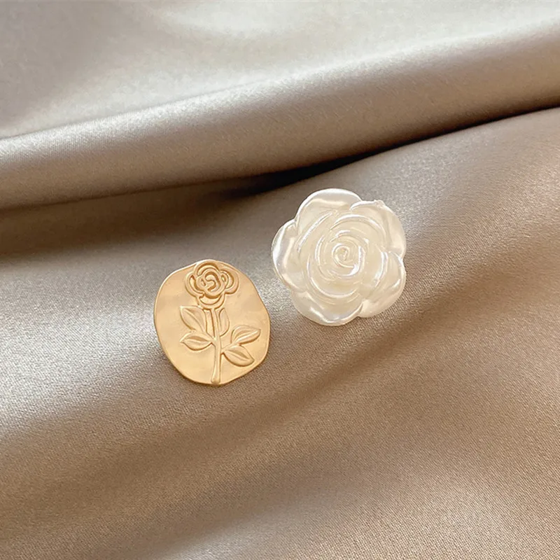 Korean Asymmetric Flower Earring Imitation Pearl Rose Stud Earrings Elegant Cheap Earring For Woman Wedding Fashion Jewelry Gift image 4