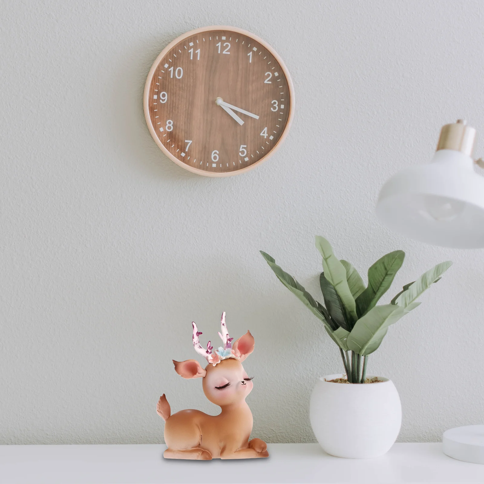 

Lifelike Resin Deer Adornment Desktop Decoration Resin Ornament Home Office Car Gift Home Decor Deer Shape Craft
