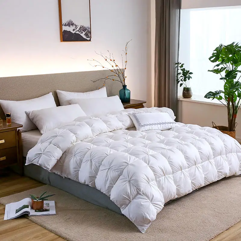 Worm Down Duvet Filled with 95% White Goose Down and Pure Cotton Cover. Winter Comforter Comfortable and Breathable Bedding